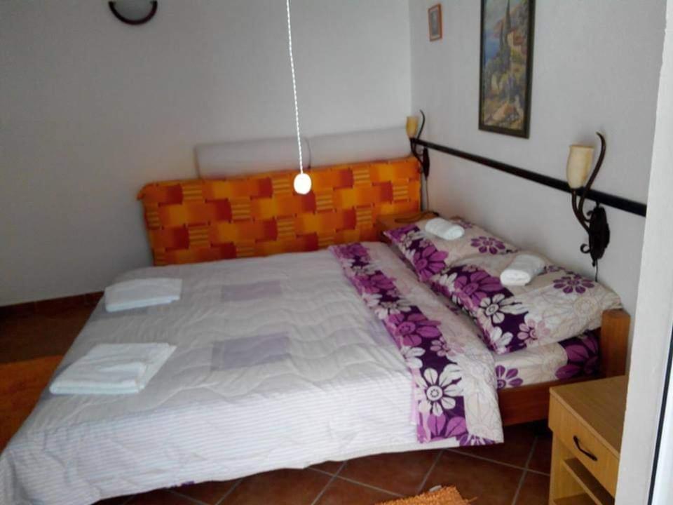 Apartmani Linda Vodice Eksteriør billede