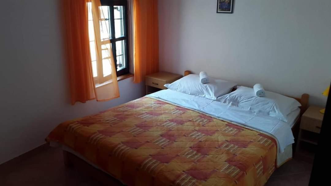 Apartmani Linda Vodice Eksteriør billede