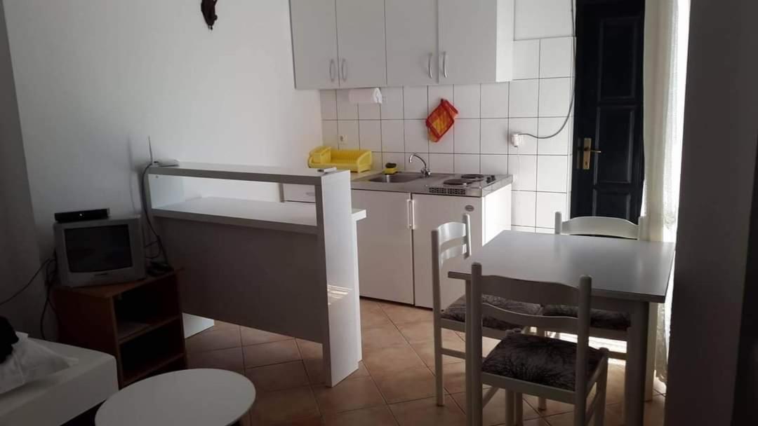 Apartmani Linda Vodice Eksteriør billede