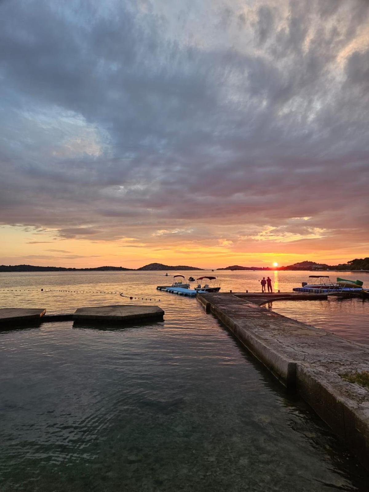 Apartmani Linda Vodice Eksteriør billede